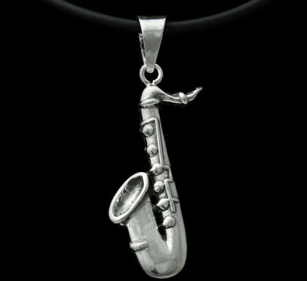 Colgante en Plata de Ley 925 mls – Instrumento Musical (Saxofón)