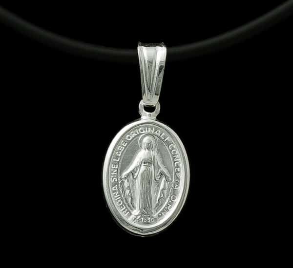 Colgante en Plata de Ley 925 mls – Medalla oval Virgen Milagrosa