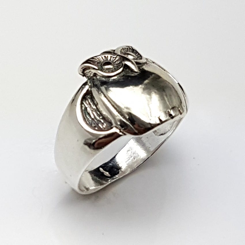 Anillo búho fabricado en plata. Anillo búho en plata