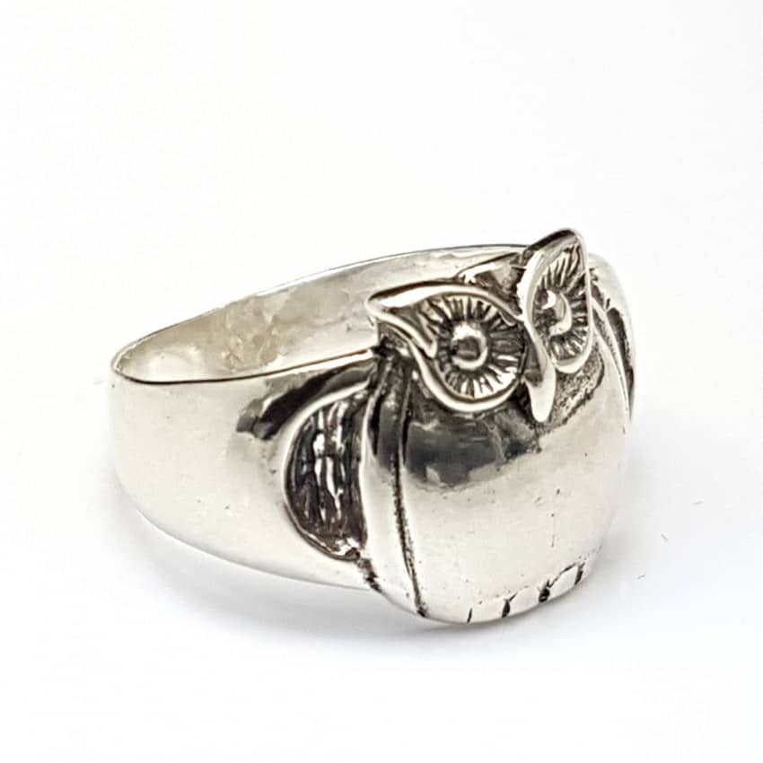 Anillo búho fabricado en plata. Anillo búho en plata