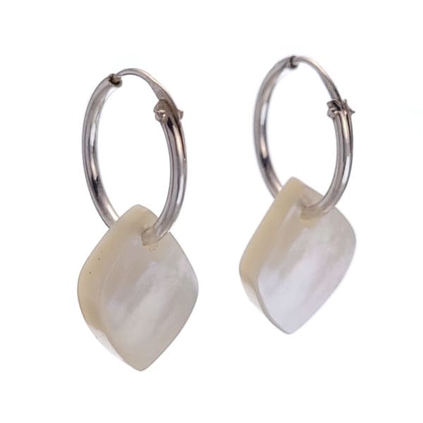 Pendientes aros 15 mm con piedra de nácar (2) Pendientes aros 15 mm con piedra de nácar (2)