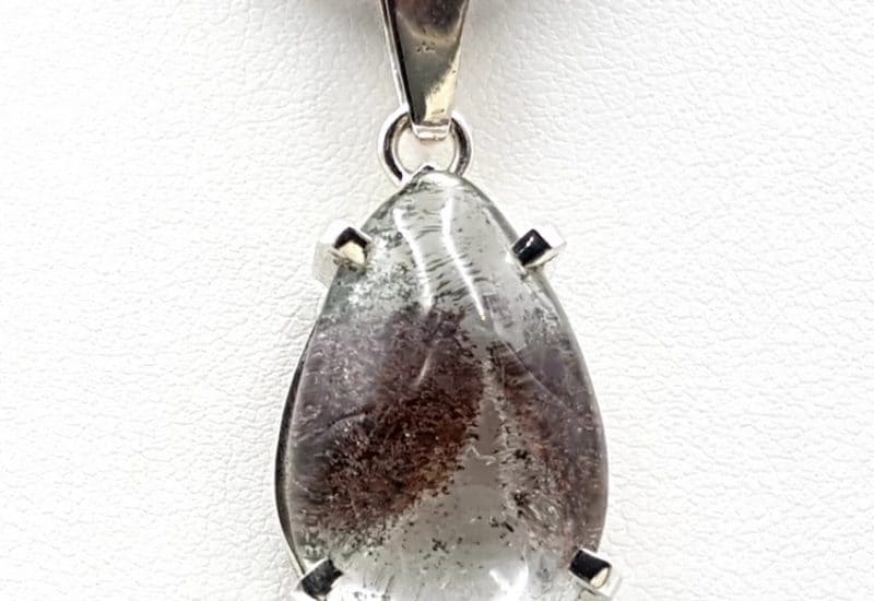 Colgante de cuarzo lodolita fabricado en plata de ley – gota