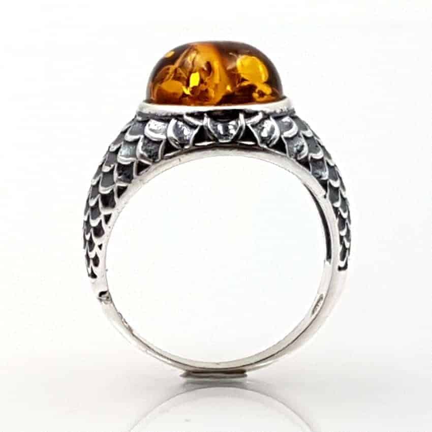 Anillo con ámbar en plata