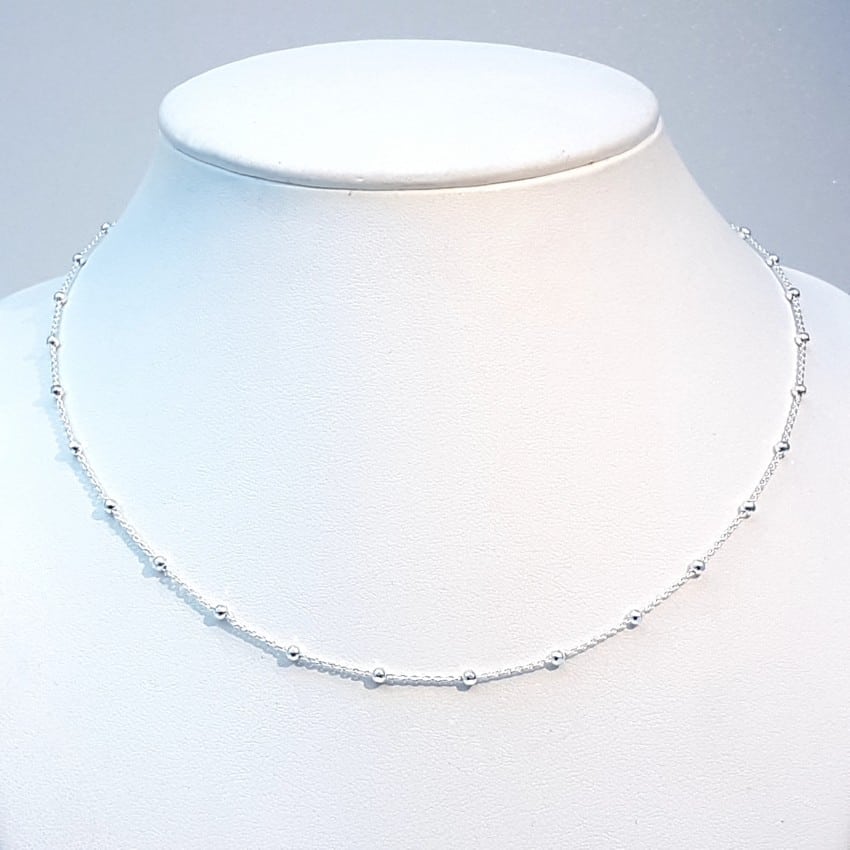 Cadena de plata F35_45 cm, con bolas facetadas