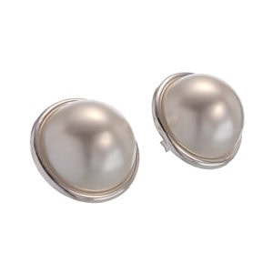 Pendientes base de 18,4 mm con media perla