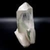 punta cuarzo cristal de roca con inclusiones de clorita