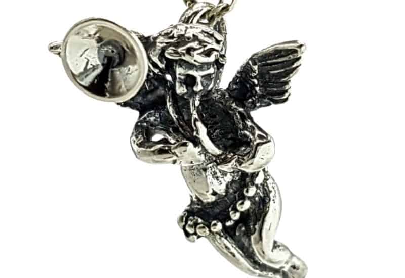 Cupido en plata 925, ángel del amor trompetista
