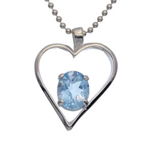 Colgante de plata 33x27 mm. corazón con topacio azul