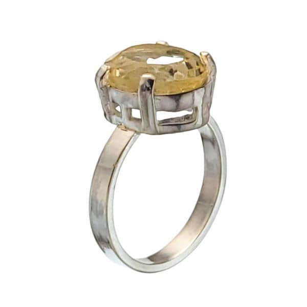 Anillo de plata con piedra talla oval de citrino de 13 mm (3) Anillo de plata con piedra talla oval de citrino de 13 mm (3)