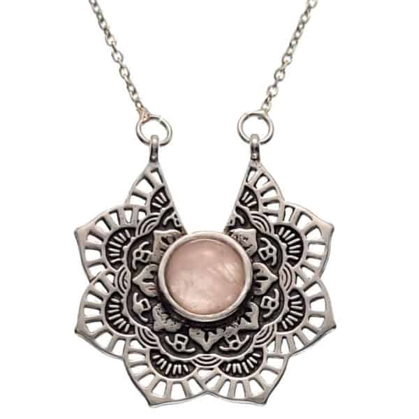 Gargantilla plata con colgante mandala y piedra de cuarzo rosa (3)