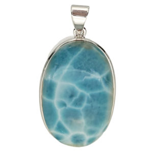 Colgante plata de 49 x 26 mm. con larimar de República Dominicana