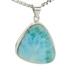 Colgante de 38 x 27 mm de larimar montado en plata 925