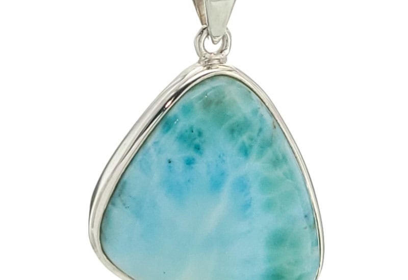 Colgante de 38 x 27 mm de larimar montado en plata 925