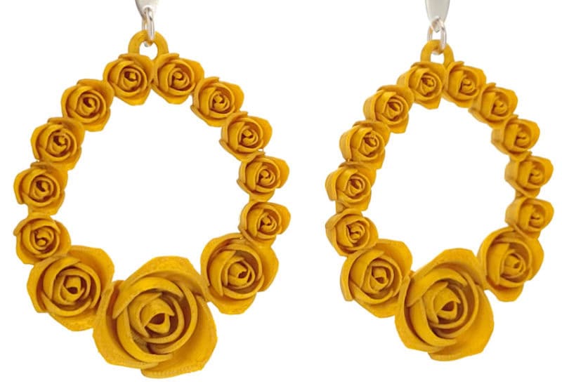 Pendientes flores color oro
