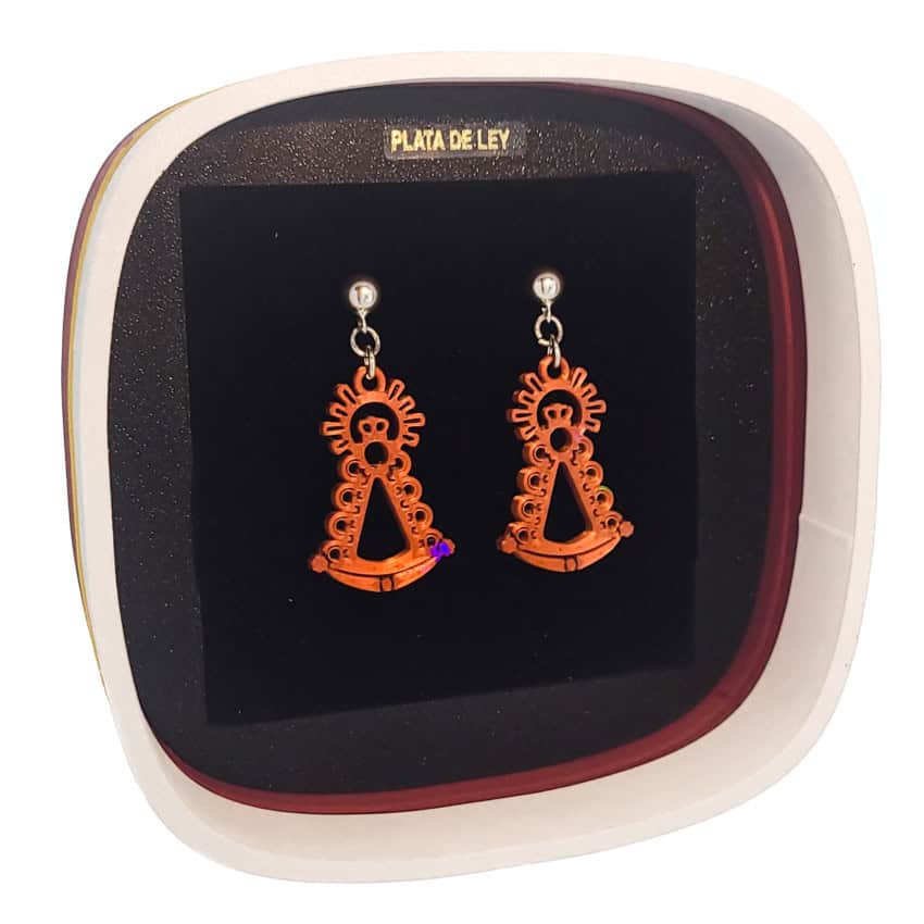 Pendientes silueta color cobre Virgen del Rocío con cierre de plata (2) Pendientes silueta color cobre Virgen del Rocío con cierre de plata (2)