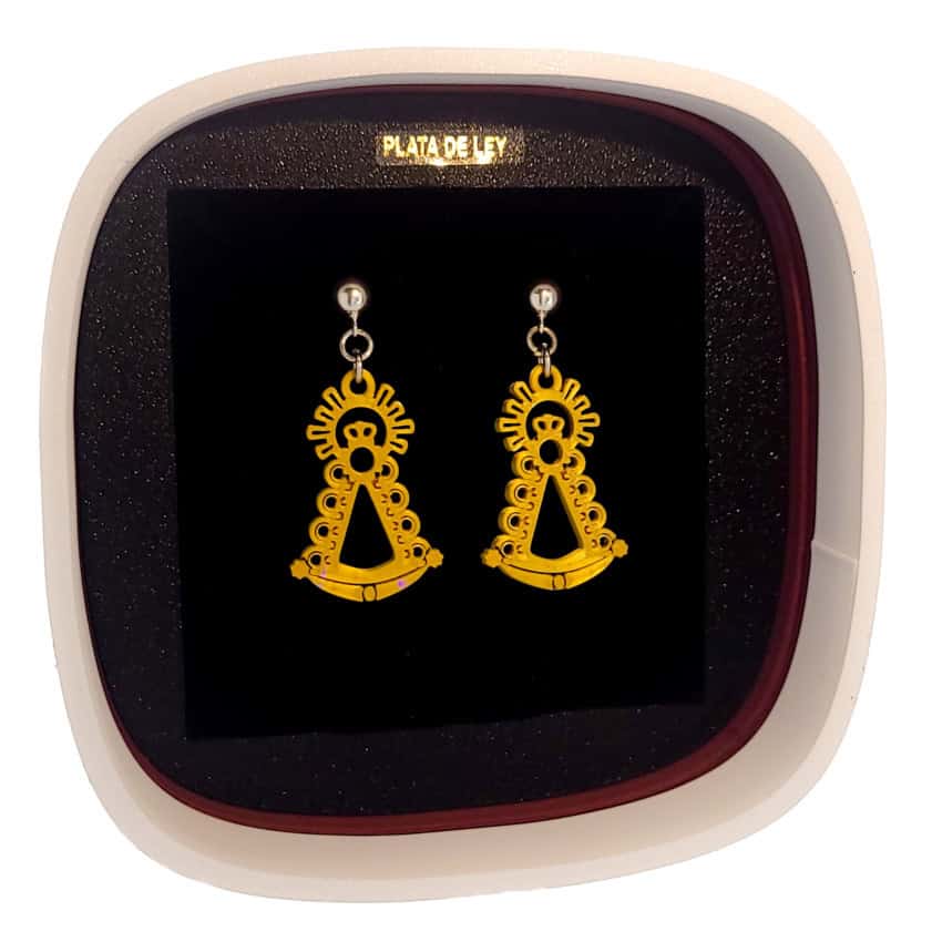 Pendientes silueta dorada Virgen del Rocío con cierre de plata (2) Pendientes silueta dorada Virgen del Rocío con cierre de plata (2)