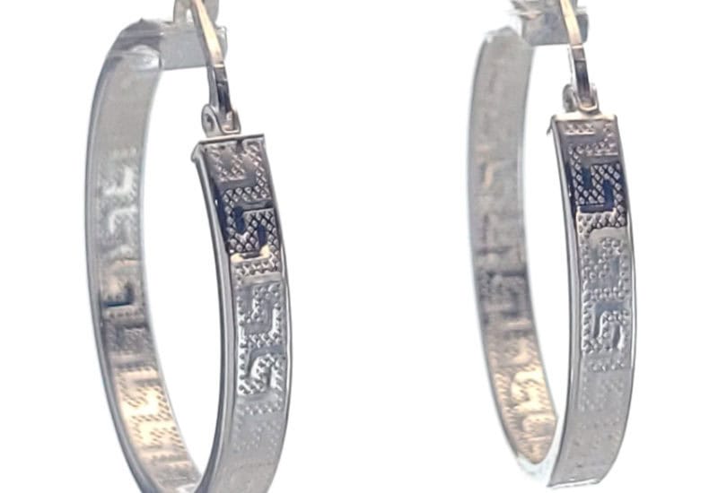 Argollas dibujo greca en plata de 30 mm.
