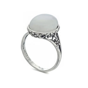 Anillo de plata con piedra luna de 14x10 mm Anillo de plata con piedra luna de 14x10 mm