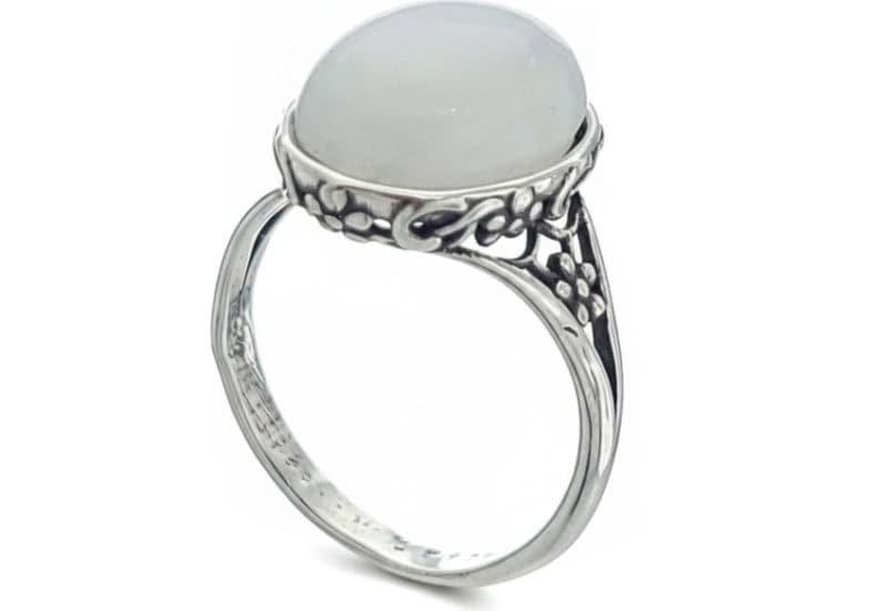 Anillo de plata con piedra luna de 14×10 mm