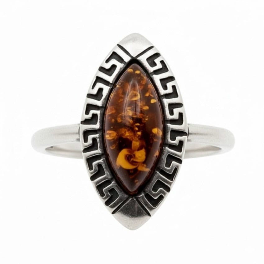 Anillo marquise de plata y ámbar con grabado greca (1)dfd Anillo marquise de plata y ámbar con grabado greca (1)dfd