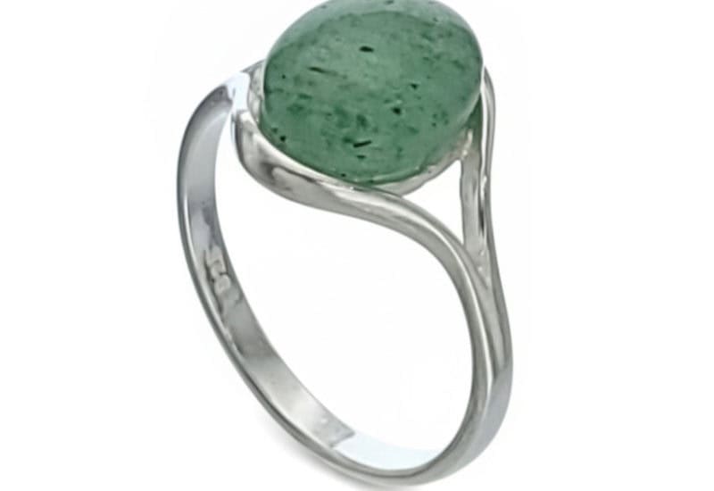 Anillo cabujón de aventurina verde
