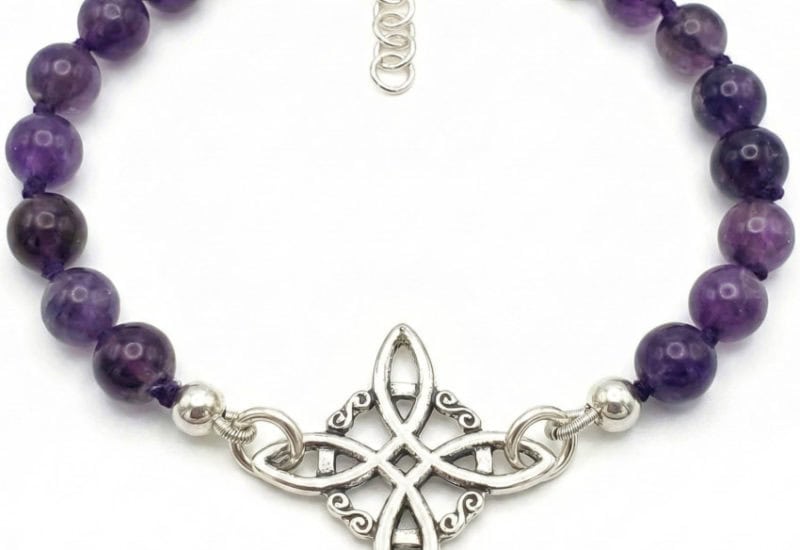 Pulsera bolas de amatista + nudo de bruja de plata