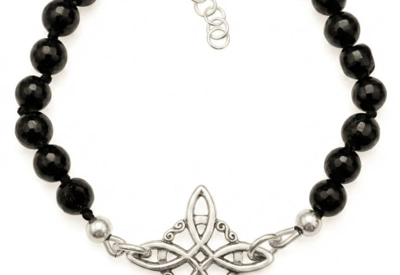 Pulsera bolas de turmalina + nudo de bruja de plata