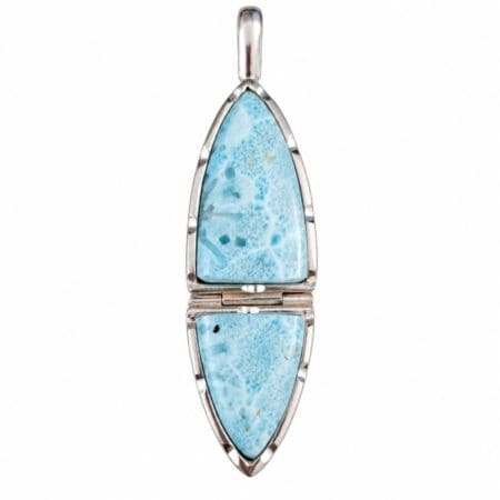Colgante articulado de plata 925 con dos piedras naturales de larimar, vista frontal