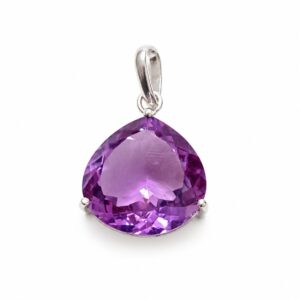 Colgante de amatista de talla pera en plata 925