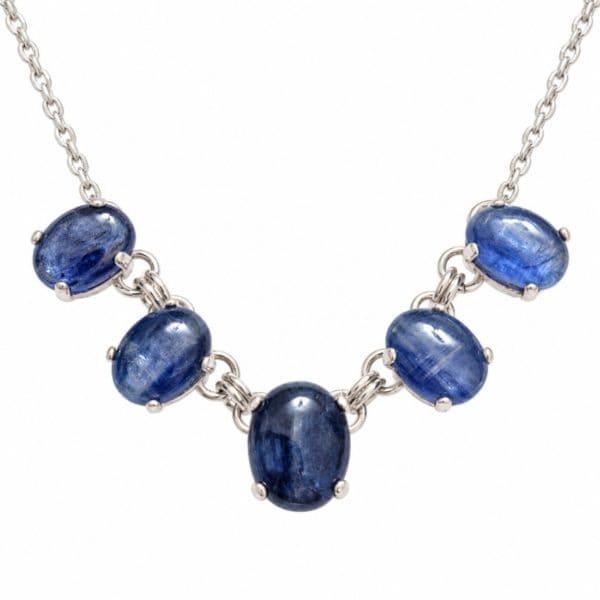 Gargantilla de distena azul en plata de ley